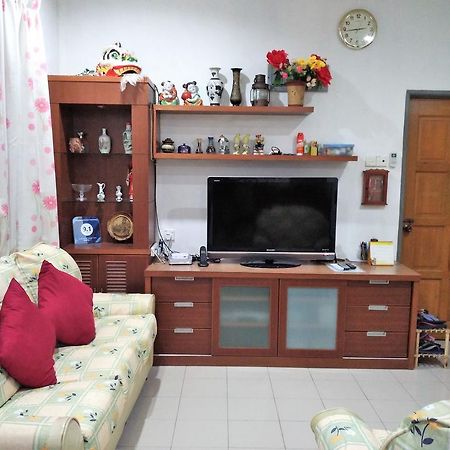 Cozy Mount Erskine Homestay George Town Exterior foto